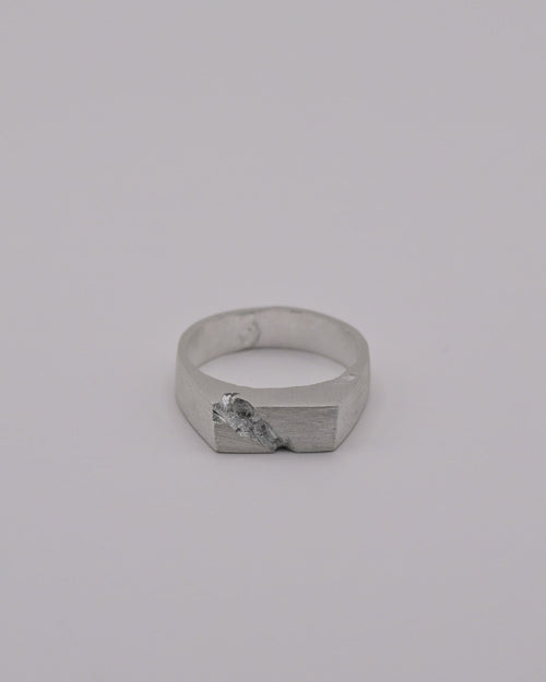Broken Ring