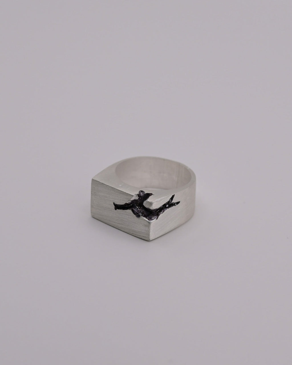 Broken Signet