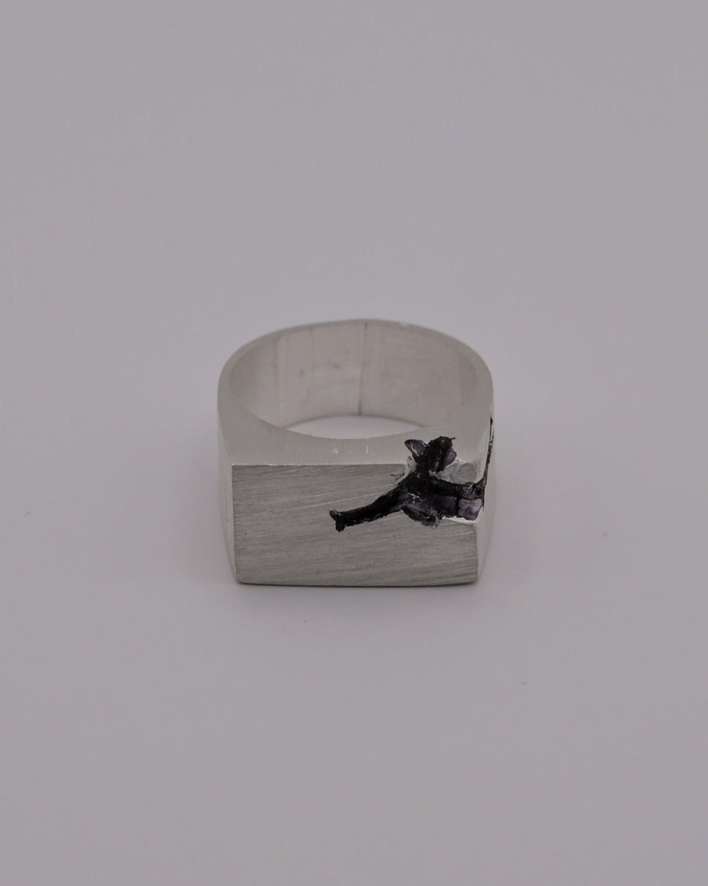 Broken Signet
