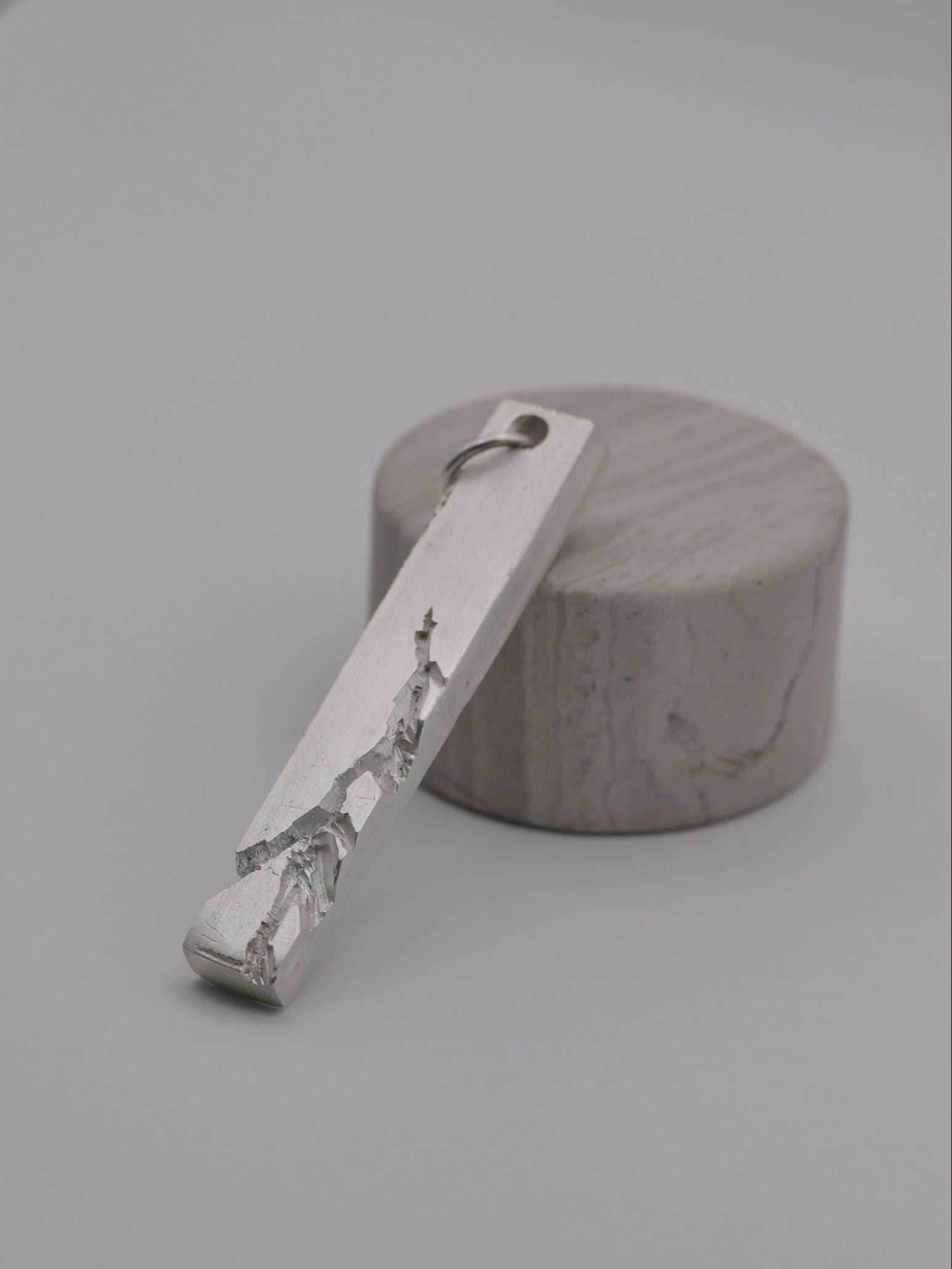 Broken Pendant