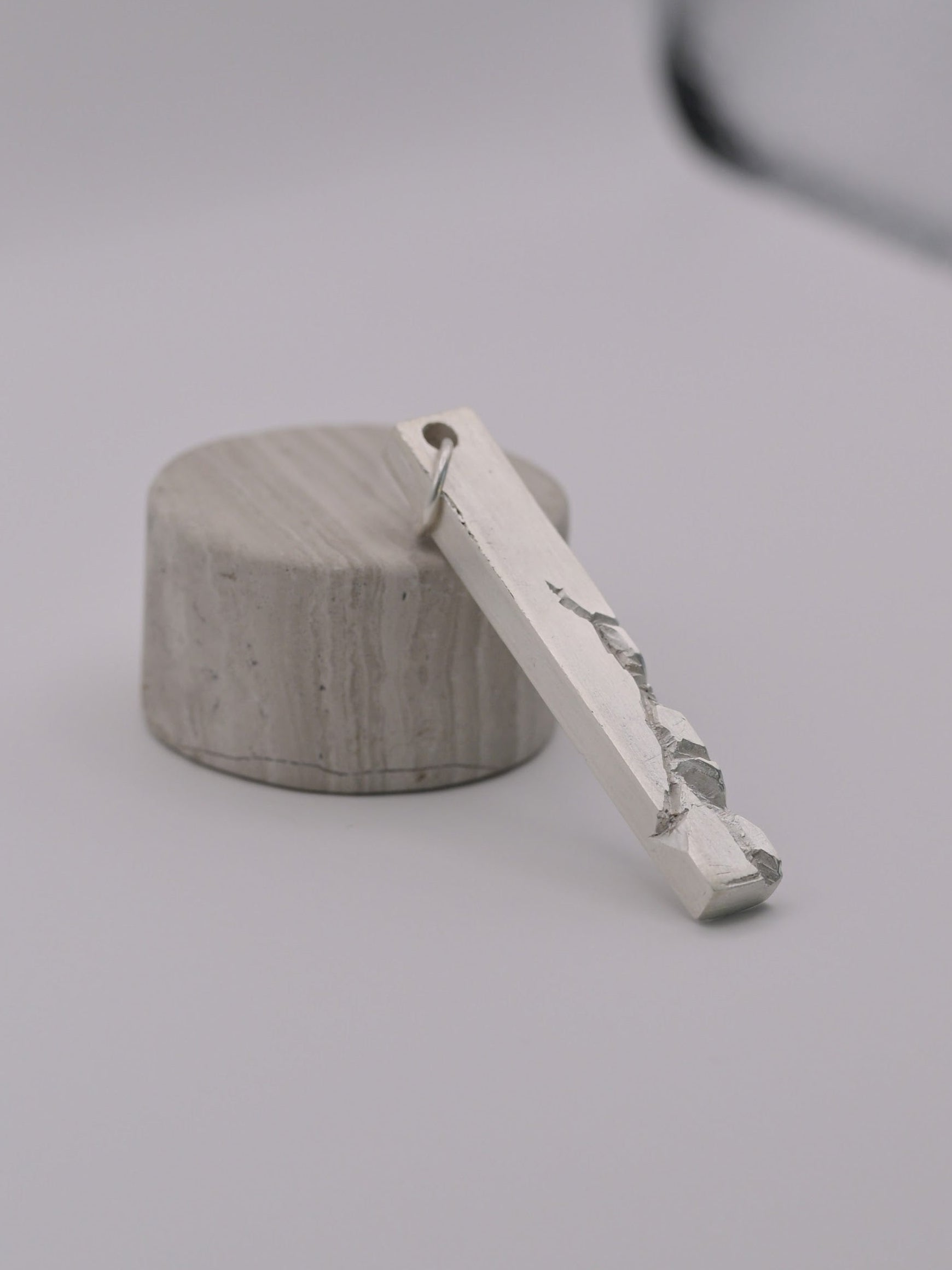 Broken Pendant