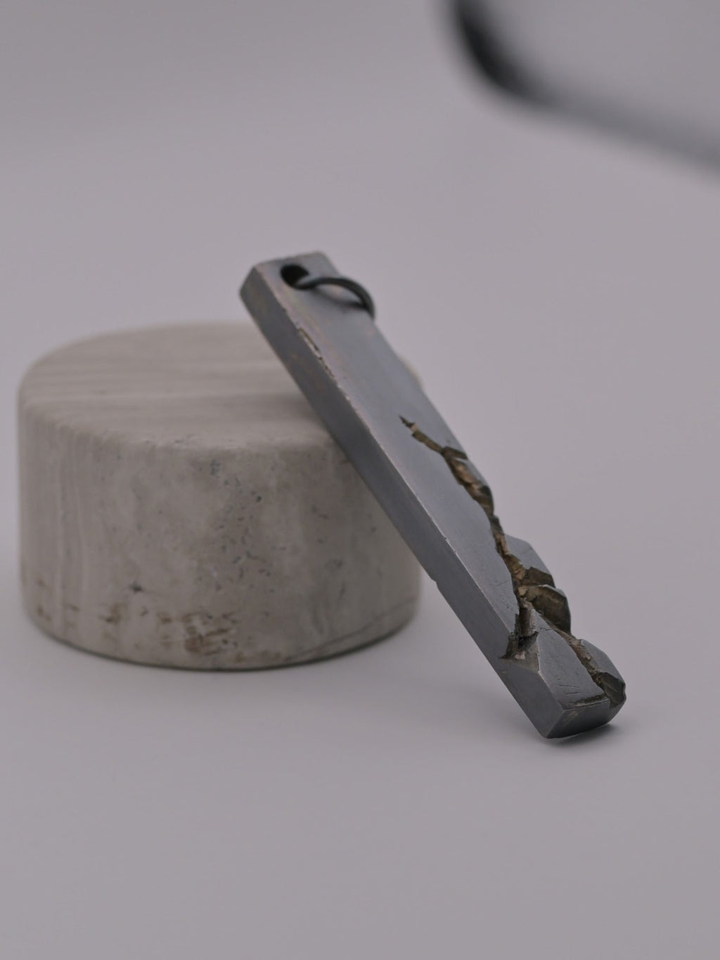Broken Pendant